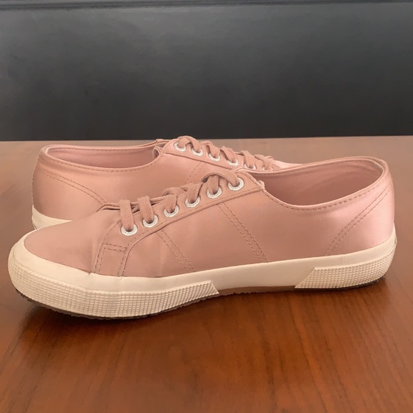Superga Women's 2750 Satin blush rose Fashion Sneaker, size 8 - Picture 6 of 10